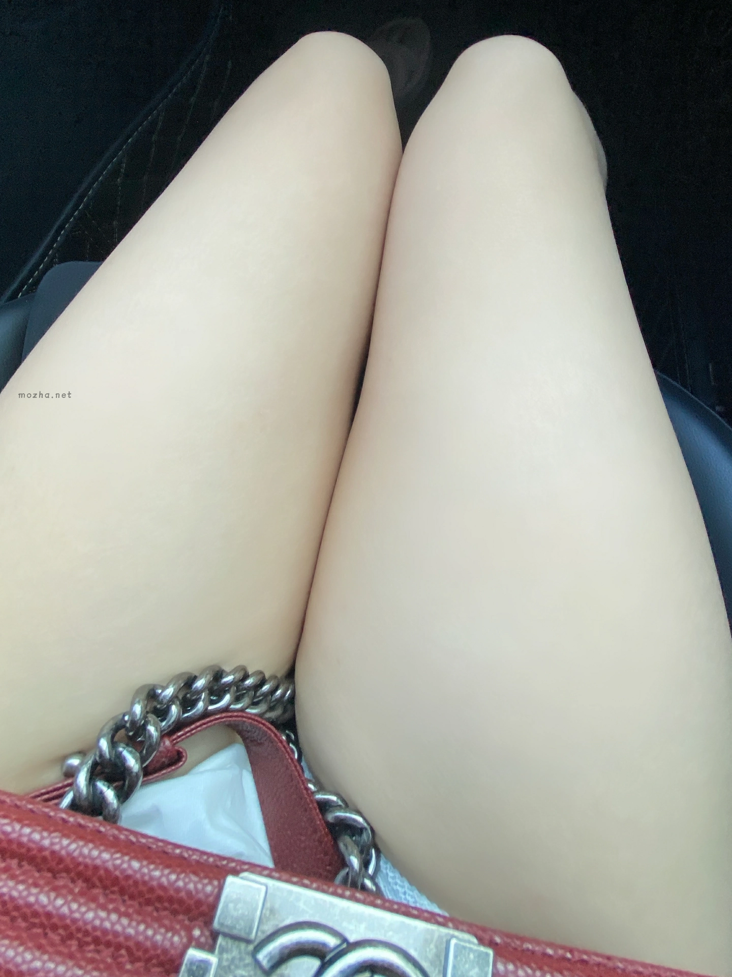 俏妞qiaoniuTT – 喜欢肉腿的来【9P】